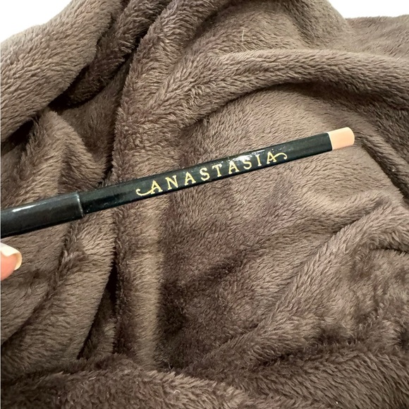 Anastasia Beverly Hills Lip Liner in Blushed - Picture 2 of 2